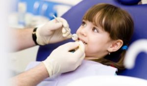 Щадящее лечение зубов на начальной стадии