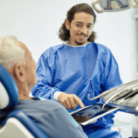 Знаете, почему вы скрипите зубами по ночам?